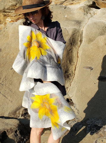 Sunflower shawl, warm and soft merino wool, cozy neck wrap, a cape in a light grey and sunny yellow, unique gift