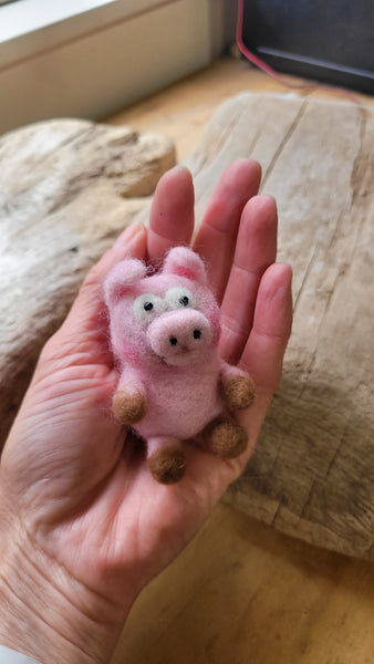 Needle Felting Animals; Cute Pocket Friends
