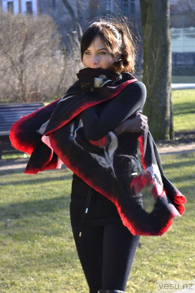 Large shawl black and red with gray 4312
