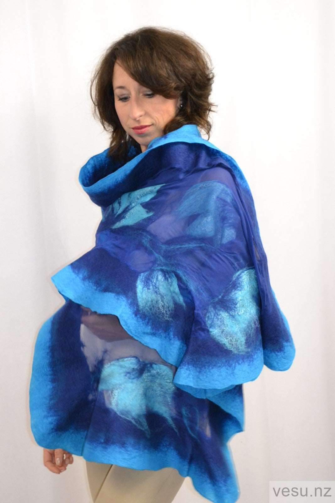 Handmade silk shawl 4364