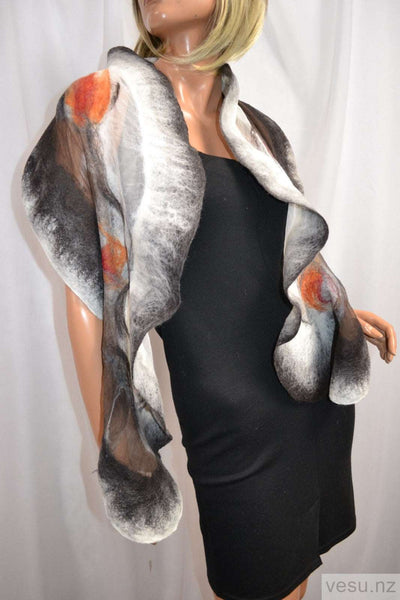 Black and white scarf 4403