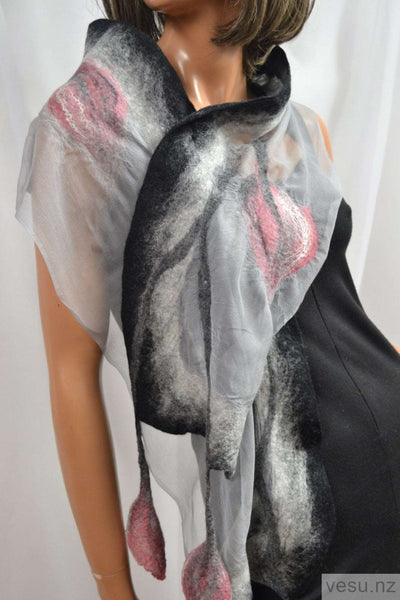 Felted scarf Gray pink black