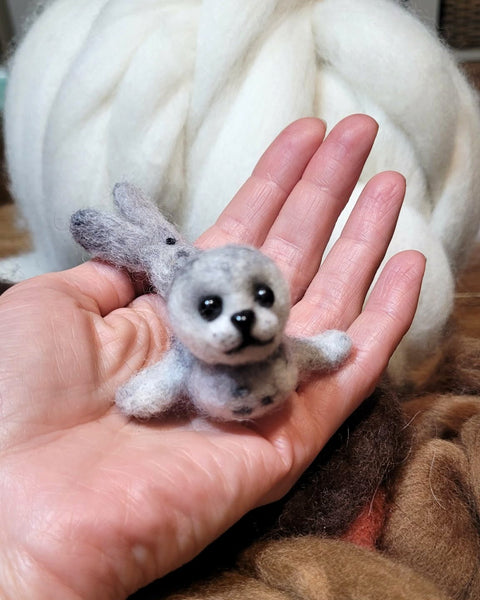 Needle Felting Animals – Soft Wool Pocket-Sized Creatures