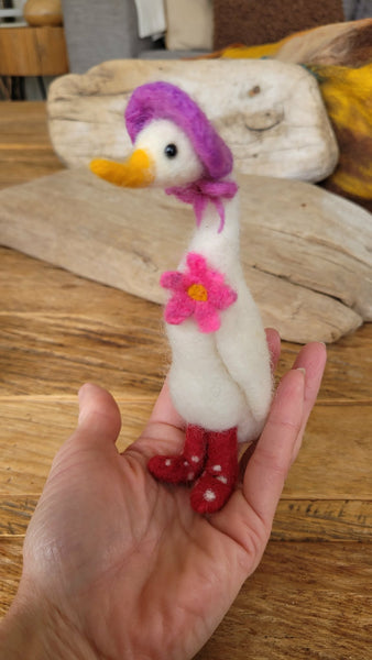 Needle Felting Animals – Soft Wool Pocket-Sized Creatures
