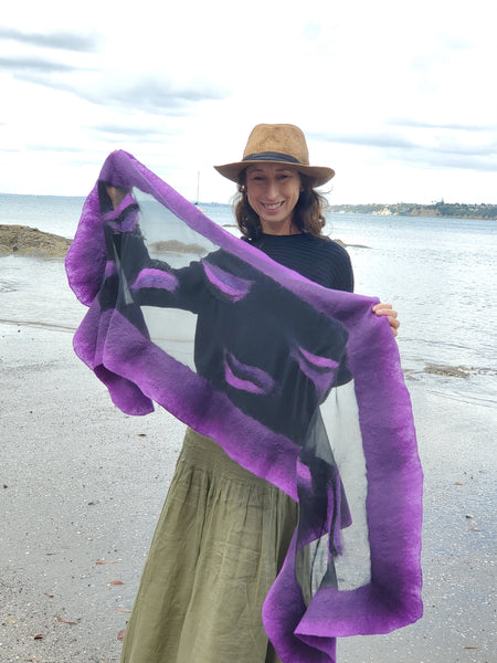 Lightweight scarf, purple 💜 wool and black silk.