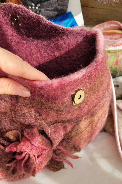 Felted Handbag / Pouch Workshop – Create Hand Felted Handbag Using Wet Felting