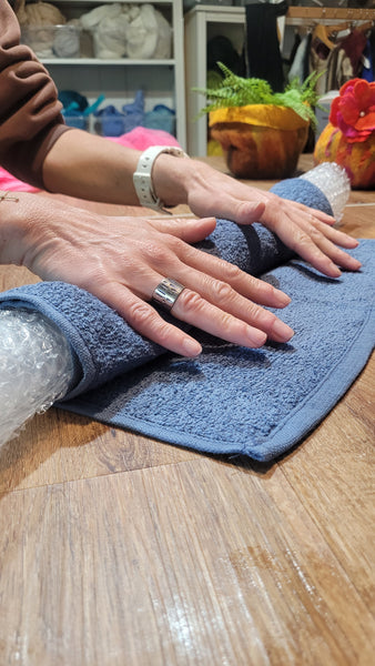 Felted Handbag / Pouch Workshop – Create Hand Felted Handbag Using Wet Felting