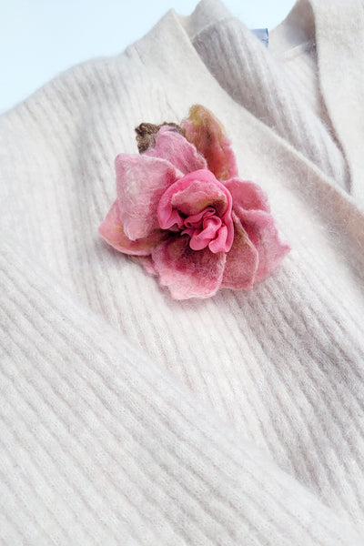 Vintage Rose Brooch – Merino Wool & Silk Flower Pin • Soft Pink Art Brooch