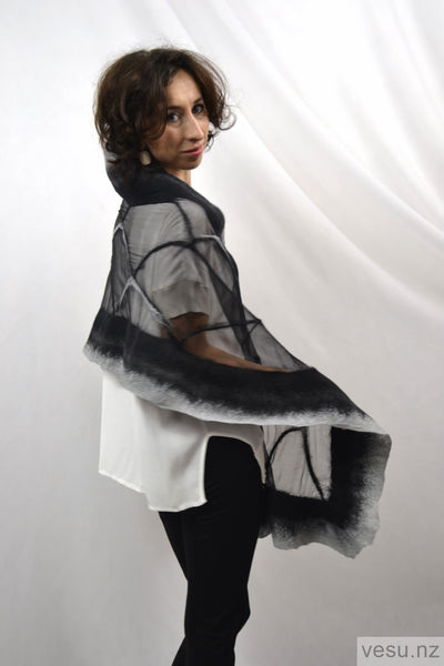 Shawl with merino wool black and gray 4274