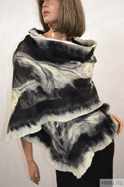 Silk shawl with merino white and black 4295