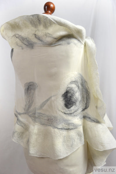 White large shawl, wedding creation 4518