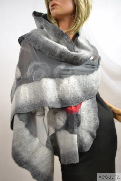 Gray shawl handmaded 4610