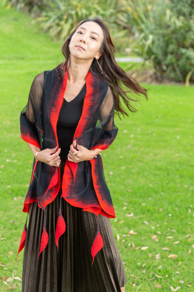 Red hangling flower, nuno felting shawl merino wool and silk.